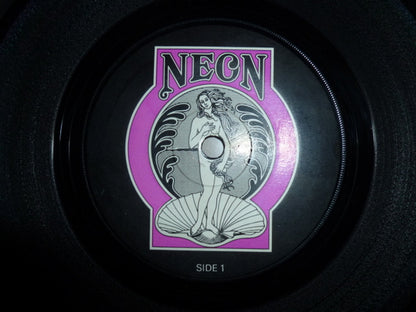 Raw Material (2) : Ride On Pony (7", Single)