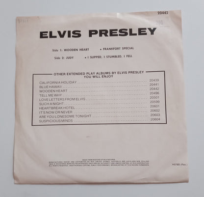Elvis Presley : Sings Wooden Heart (7", RE, EP)