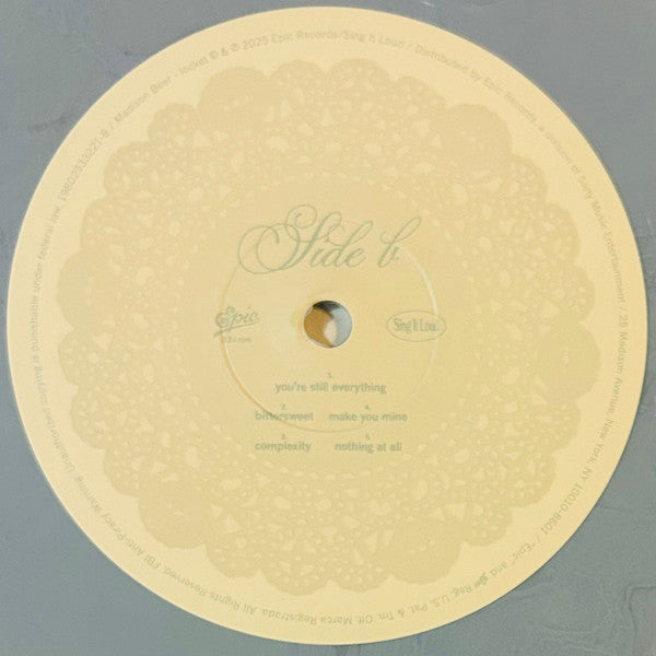 Madison Beer : Locket (LP, Album, Dus)