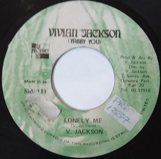 V.Jackson* : Lonely Me (7", Single)